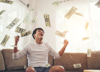 Mega-Sena acumula e sorteia R$ 65 milhões na quarta-feira