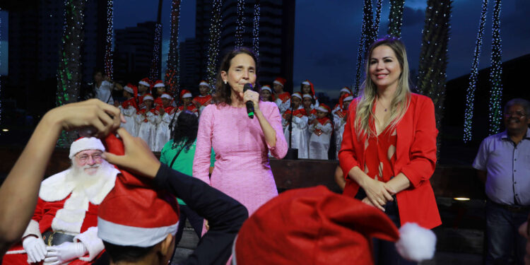Governo do Ceará presenteia crianças e adolescentes de 20 entidades no Natal do Acolhimento