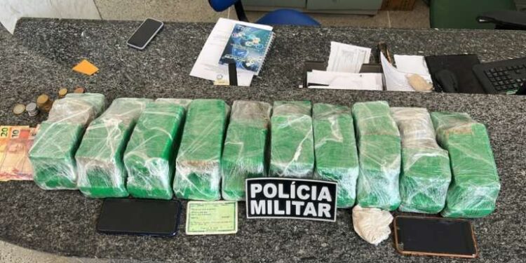 PMCE captura suspeito e apreende quase 10 kg de maconha em Iguatu
