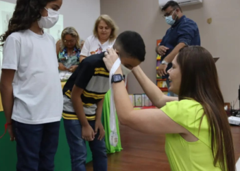 Projeto Professor Alfabetizador entrega troféus e medalhas em Juazeiro do Norte
