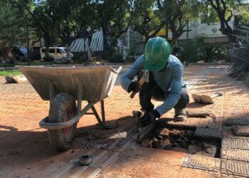 Reforma da Praça Cristo Rei, realizada pela Prefeitura do Crato, avança e chega a 50%