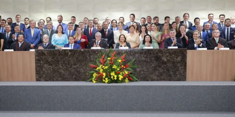 Elmano de Freitas e Jade Romero são diplomados para comandar Governo do Ceará a partir de 2023