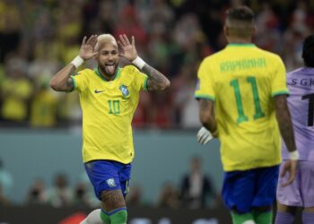 Neymar marca sétimo gol em terceira Copa do Mundo e se iguala a Pelé e Ronaldo