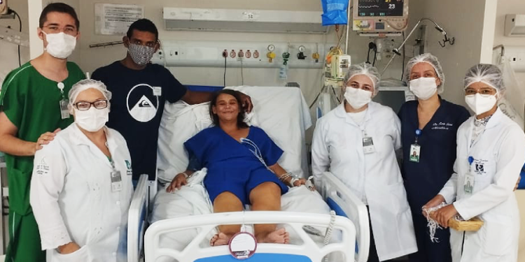 Hospital Regional do Cariri, realiza ação natalina para internados na UTI