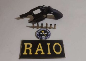 Arma de fogo é apreendida e suspeito é autuado após ação da PMCE em Barbalha