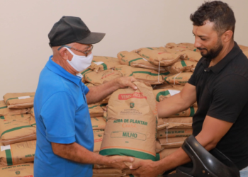 Programa Hora de Plantar distribui sementes para agricultores