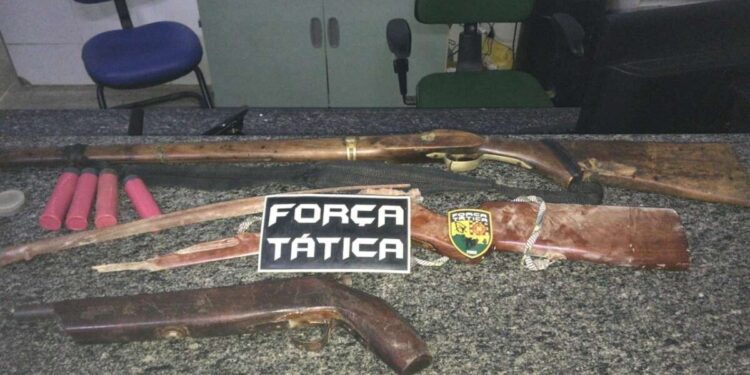 Três armas de fogo são apreendidas em ação da Força Tática da PMCE em Iguatu