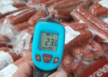 Vigilância Sanitária visita supermercado denunciado por venda de produto estragado