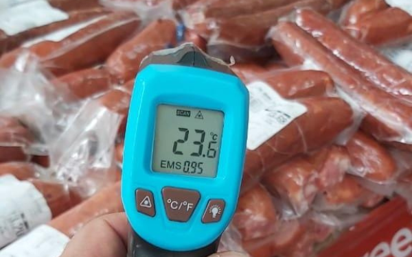 Vigilância Sanitária visita supermercado denunciado por venda de produto estragado
