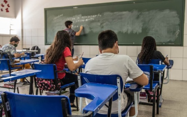 Juazeiro do Norte: Seduc e Crede alinham matrículas