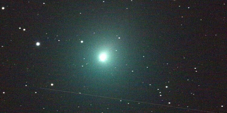Cometa poderá ser visto a olho nu em fevereiro