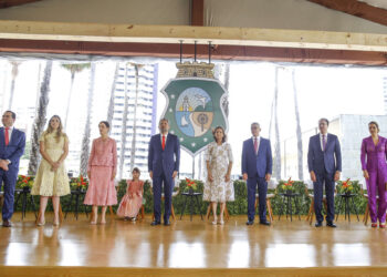 Elmano de Freitas toma posse como governador do Ceará e defende justiça e inclusão social