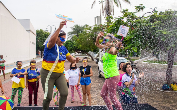 Agita Folia antecipa Carnaval e anima juazeirenses