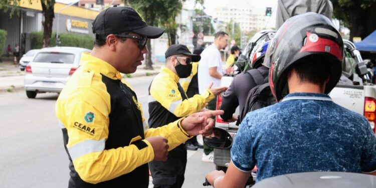Detran-CE intensifica ações educativas em vários pontos da Capital e do Interior durante o Carnaval 2023