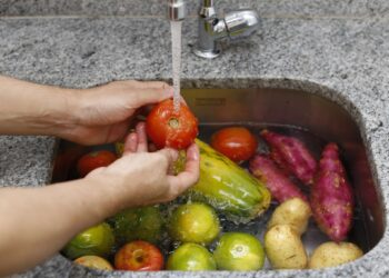 Saúde pós-Carnaval: cardápio com alimentos saudáveis e bastante água
