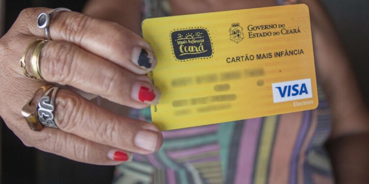 Pagamento do Cartão Mais infância de fevereiro é liberado pelo Governo do Ceará para 150 mil famílias