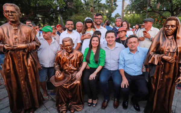 Personalidades históricas de Juazeiro do Norte são homenageadas com estátuas