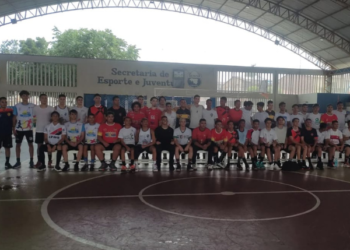 Atletas de Juazeiro do Norte participam de seletiva da Seleção Cearense de Handebol Juvenil