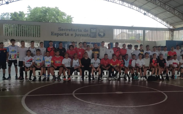 Atletas de Juazeiro do Norte participam de seletiva da Seleção Cearense de Handebol Juvenil