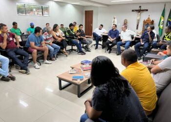 Crato se reúne com representantes da Associação do Transporte Alternativo