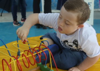 Escola e famílias participam de ação em alusão ao Dia Mundial da Síndrome de Down