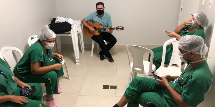 A utilização da música como instrumento de terapia