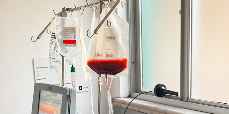 Hemoce realiza centésima coleta de medula óssea; bolsa será enviada para fora do estado