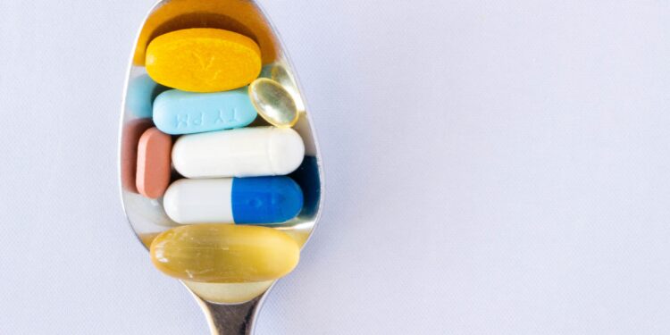 Medicamentos devem ter aumento de até 5,6% a partir de abril; entenda