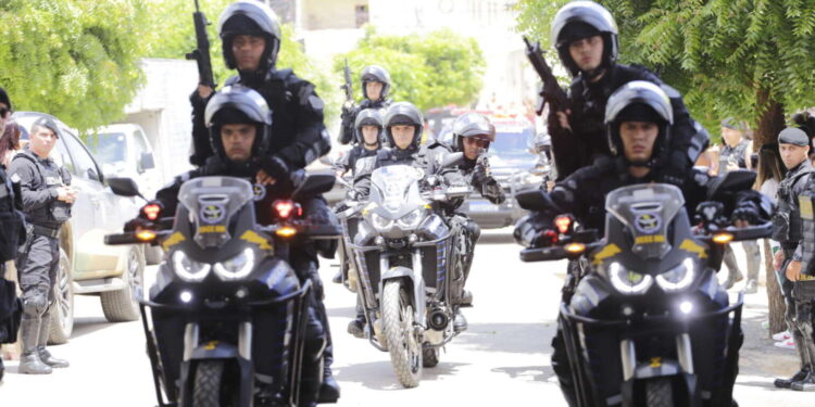 Governo do Ceará entrega Batalhão do CPRaio em Campos Sales