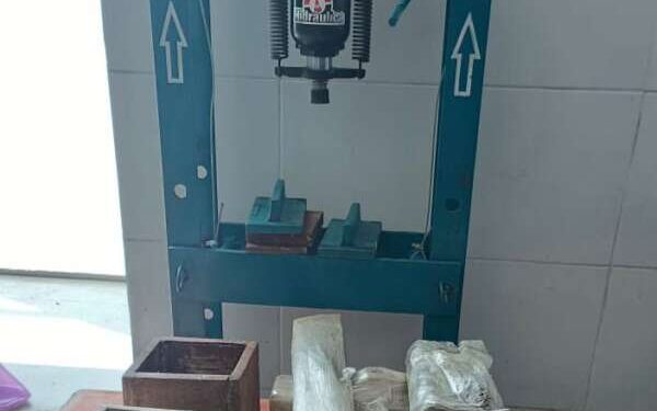 Laboratório de drogas é desarticulado em ação da PMCE e mais de 6 kg de entorpecentes são apreendidos