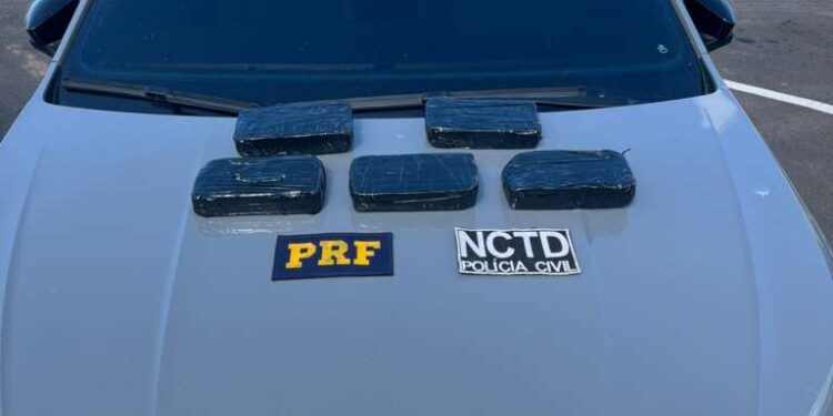 Polícia Civil prende em flagrante suspeito de envolvimento no tráfico de drogas na Região do Cariri