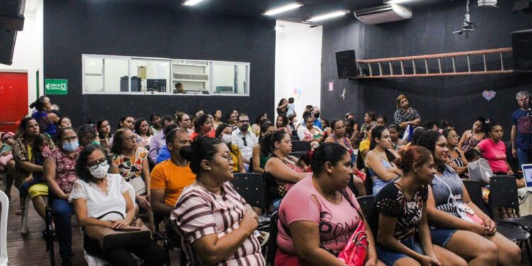 Barbalha: Programa Criança Feliz promove palestra de conscientização sobre o Autismo