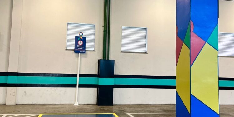 No mês de Conscientização do Autismo, Cariri Shopping inaugura vaga especial para autistas