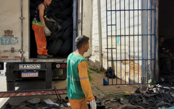 AMAJU retira mais de 110 toneladas de pneus inservíveis das ruas