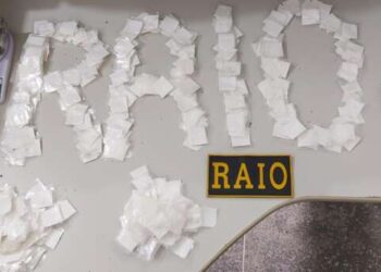 PMCE apreende drogas em caixa de som e prende suspeito em Várzea Alegre