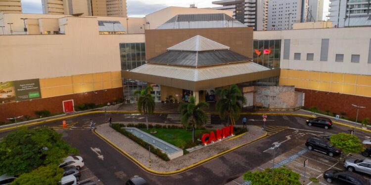 Dia das mães no Cariri Shopping terá almoço especial com música na praça da alimentação