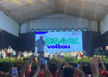 Presidente Lula, ministro Camilo e governador Elmano visitam Crato e lançam Pacto Nacional pela Retomada de Obras da Educação Básica