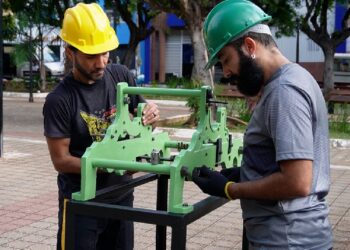 Começa montagem do histórico relógio da Praça Cristo Rei