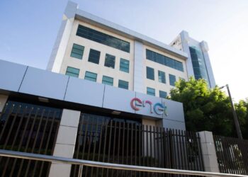 Decon multa ENEL em R$ 15 milhões por condutas irregulares e ineficiência na prestação do serviço público