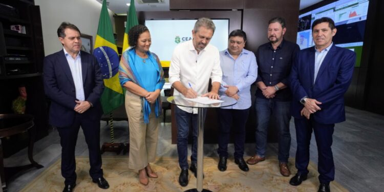 Governo do Ceará reajusta bolsas de formação acadêmica