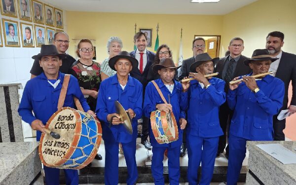 Irmãos Aniceto recebem homenagem da Assembleia Legislativa do Ceará