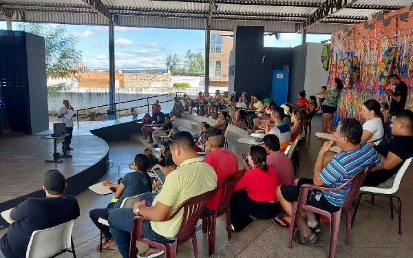 Juazeiro do Norte promove capacitação para vendedores que vão trabalhar no JuaForró