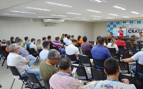 Crato apresenta metodologia e cronograma das audiências públicas da LOA 2024