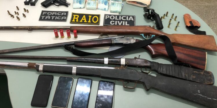 Em ação conjunta, dupla é presa e seis armas são apreendidas em Iguatu
