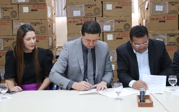 Gestão de Juazeiro do Norte e TRE celebram parceria para implantar programa Eleitor do Futuro