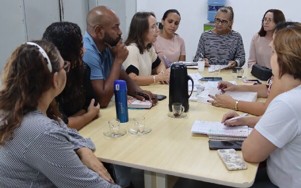 Juazeiro do Norte: Seduc dialoga com comunidade surda sobre Educação Bilíngue