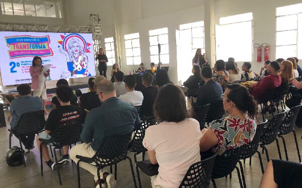 Juazeiro do Norte participa de entrega de certidões para pessoas trans e travestis