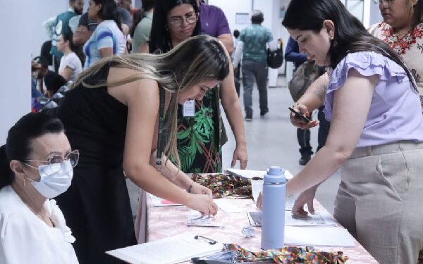 Juazeiro do Norte realiza entrega de carteiras para pessoas do espectro autista