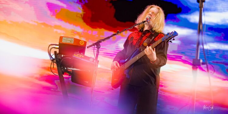 Rock, poesia e emoção marcaram a terceira noite do Festival Expocrato