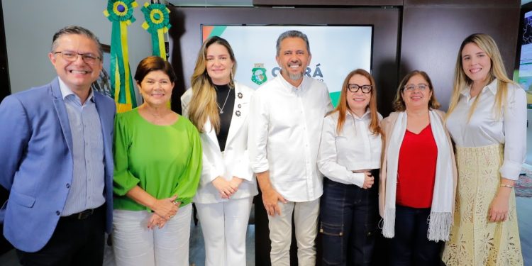Lançamento do Programa Saúde da Mulher aborda tratamento da endometriose